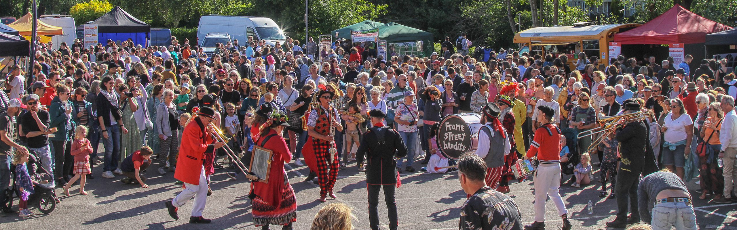 Header mobile 21 Davina Chedgy_ E615 The Festival Food Feast_Street Bandits_IMG_1169